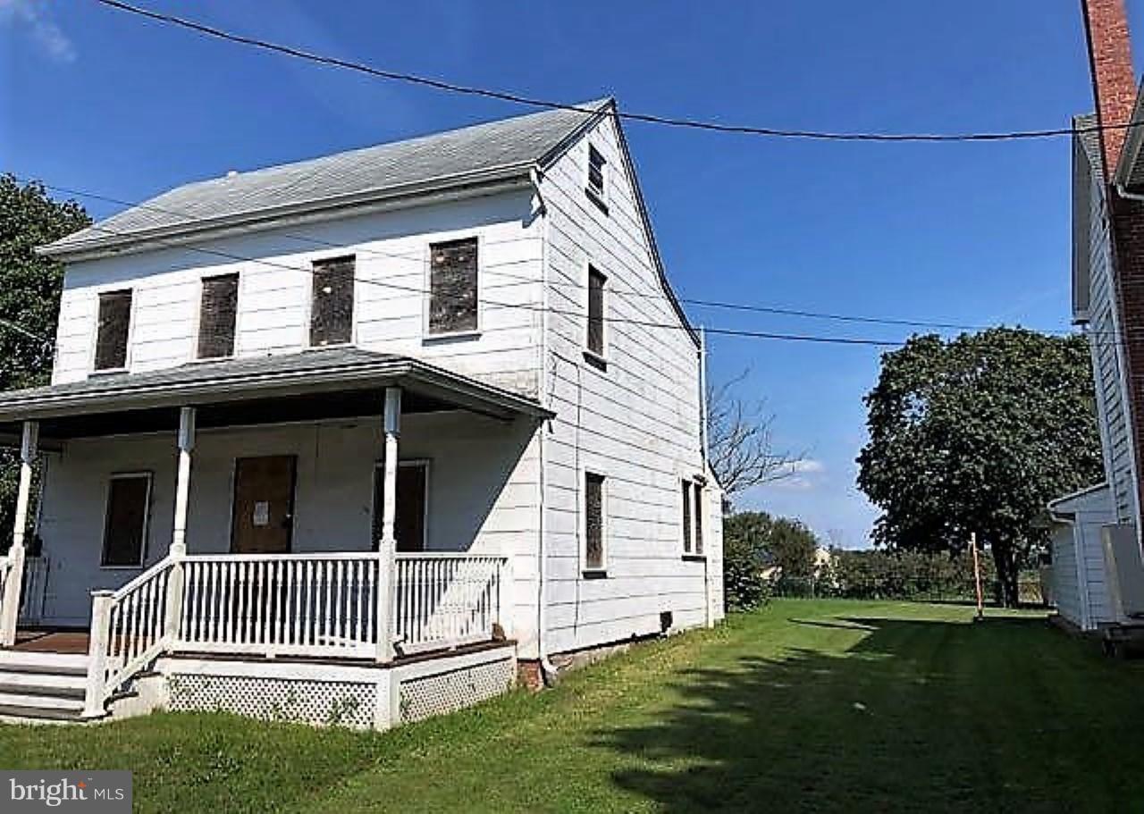 904 Main Street - Photo 1