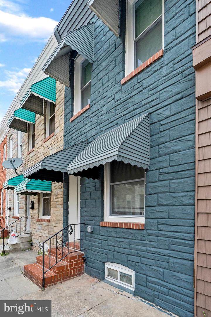203 Port Street - Photo 1