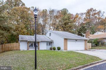 136 Avondale Drive - Photo 1