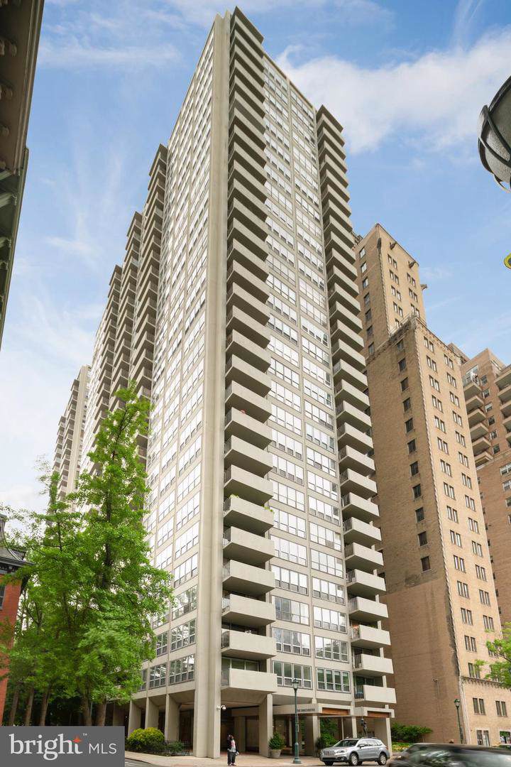 224-30 Rittenhouse Square - Photo 1