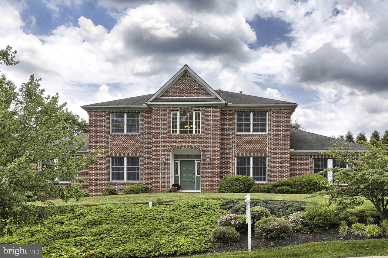 1068 Derry Woods Drive - Photo 1
