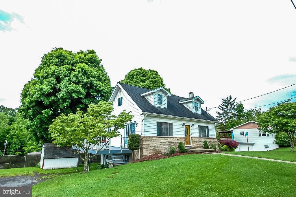 208 View Street - Photo 1