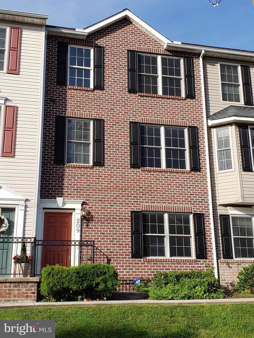 209 Decatur Street - Photo 1