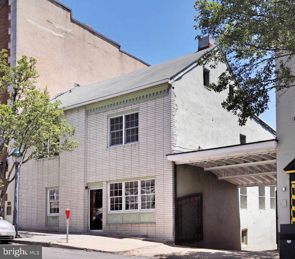 120 Potomac Street - Photo 1