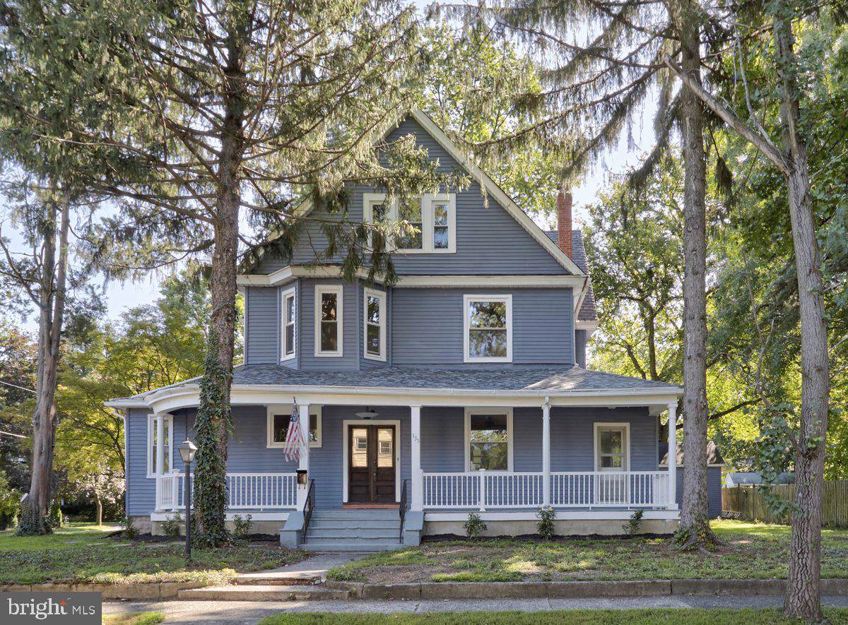 135 Centre Street - Photo 1