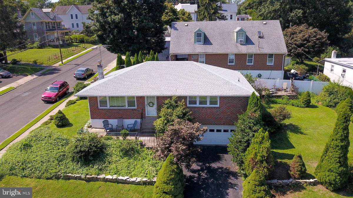 121 Jarrett Avenue - Photo 1