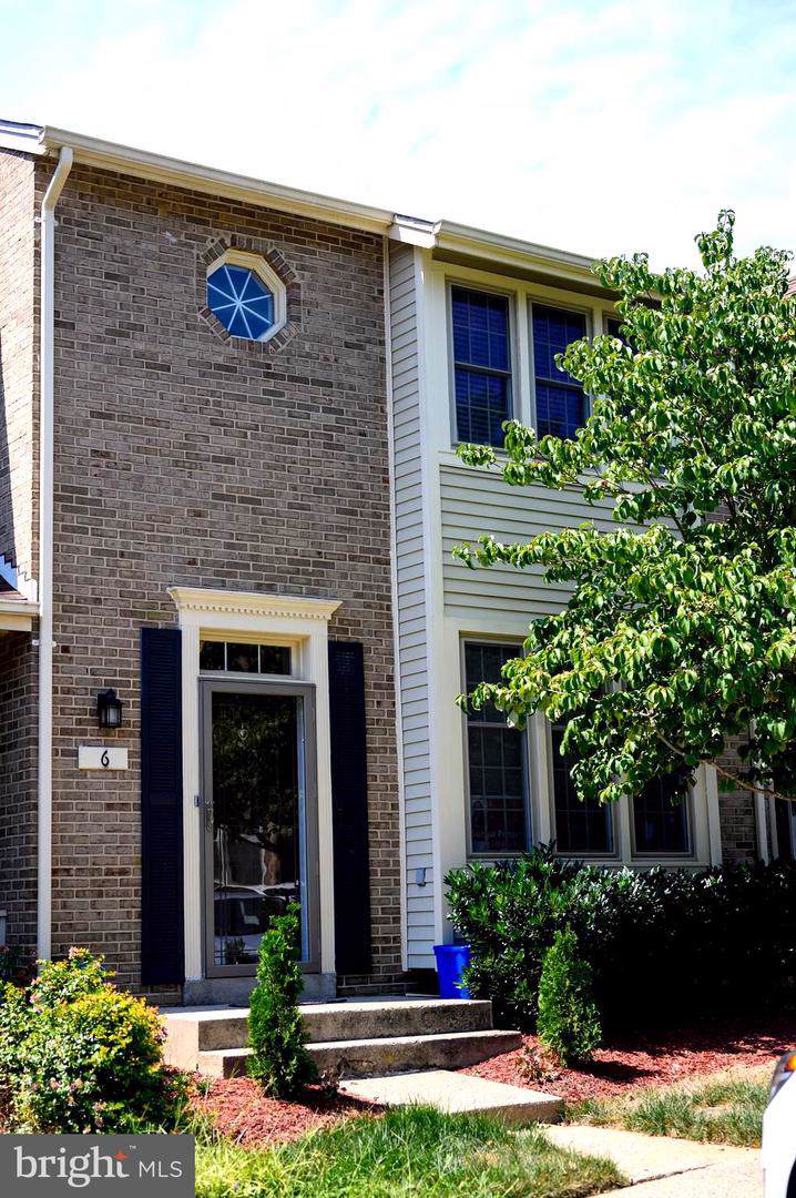 6 Hickory Hill Court - Photo 1