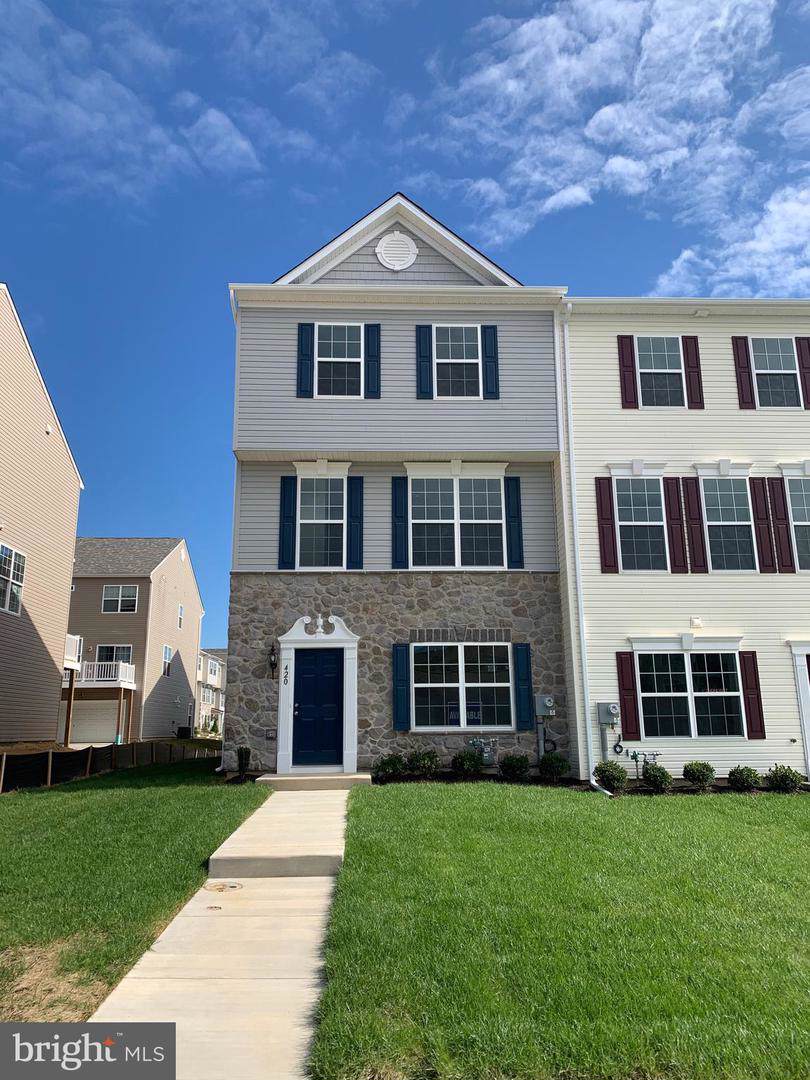 420 Charlestown Crossing Boulevard - Photo 1