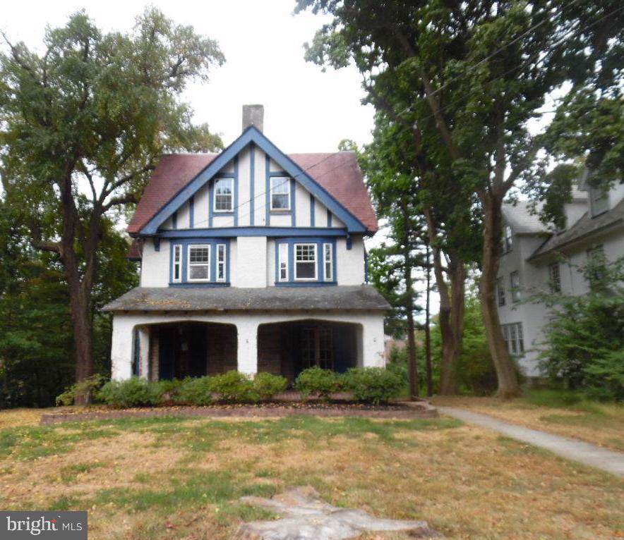 225 Summit Avenue - Photo 1