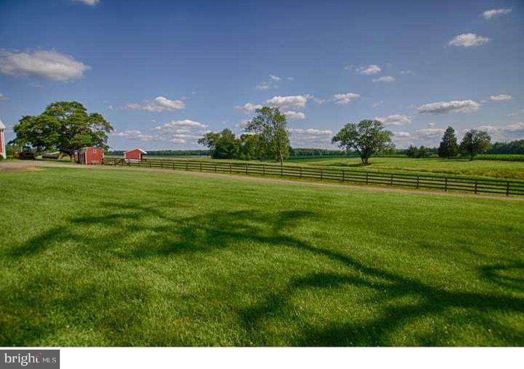 40 Retreat Road - Photo 1