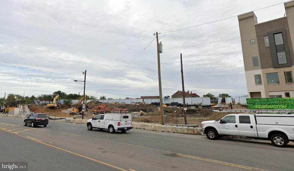 2052 Auburn Street - Photo 1
