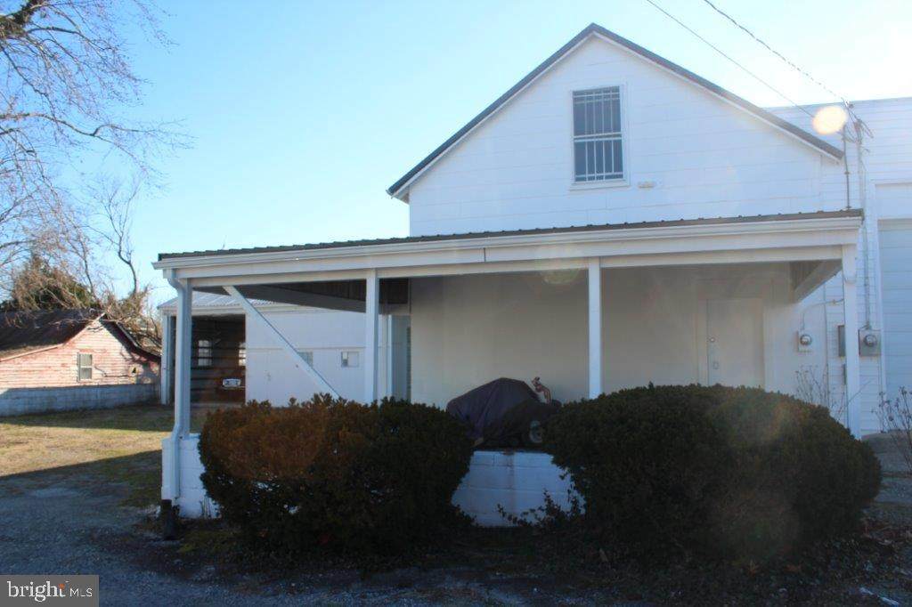 206 Williams Street - Photo 1