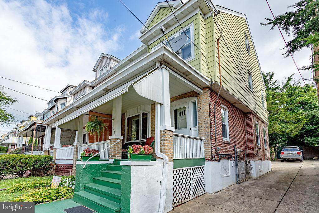 652 Rutherford Avenue - Photo 1