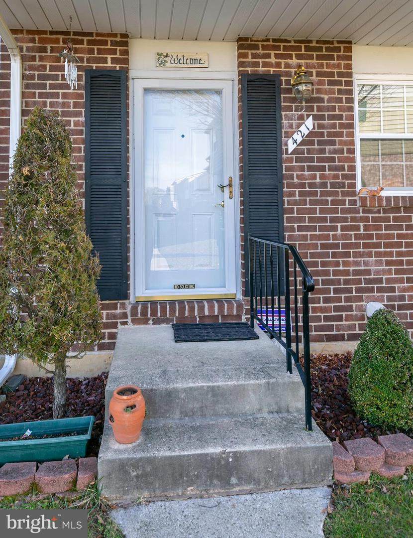 421 Hardmoore Court - Photo 1