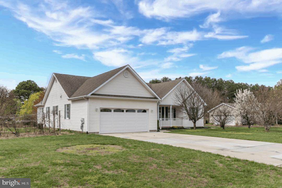 3 Chesterfield Drive - Photo 1