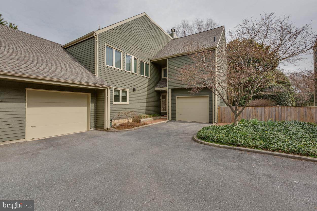111-B Severn Avenue - Photo 1