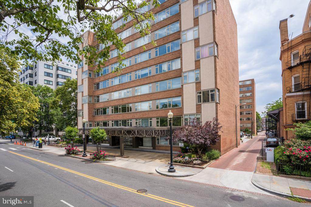 1545 18TH Street - Photo 1