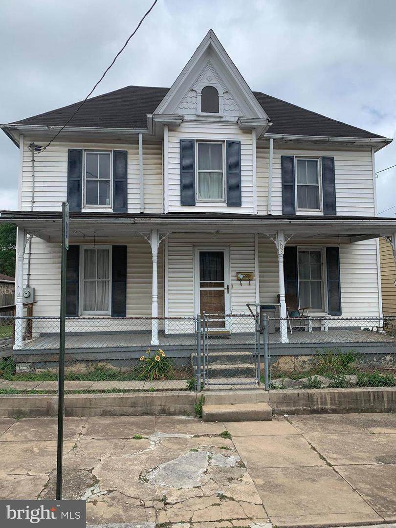 709 Faulkner Avenue - Photo 1