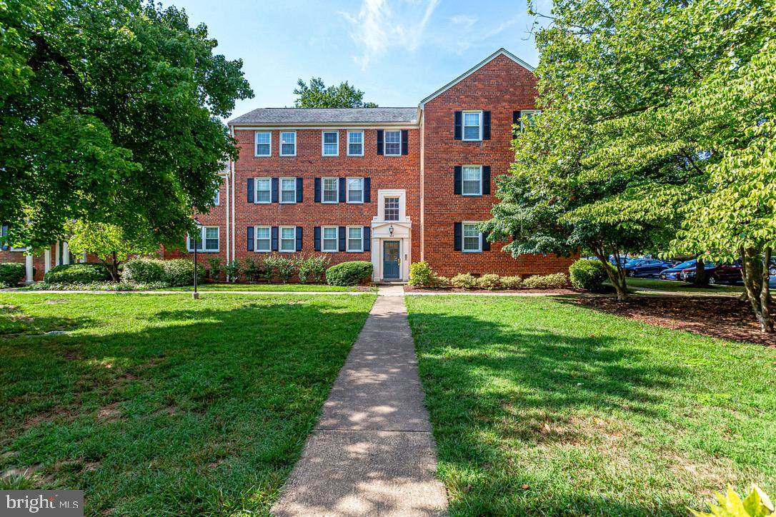 6612 Boulevard View - Photo 1
