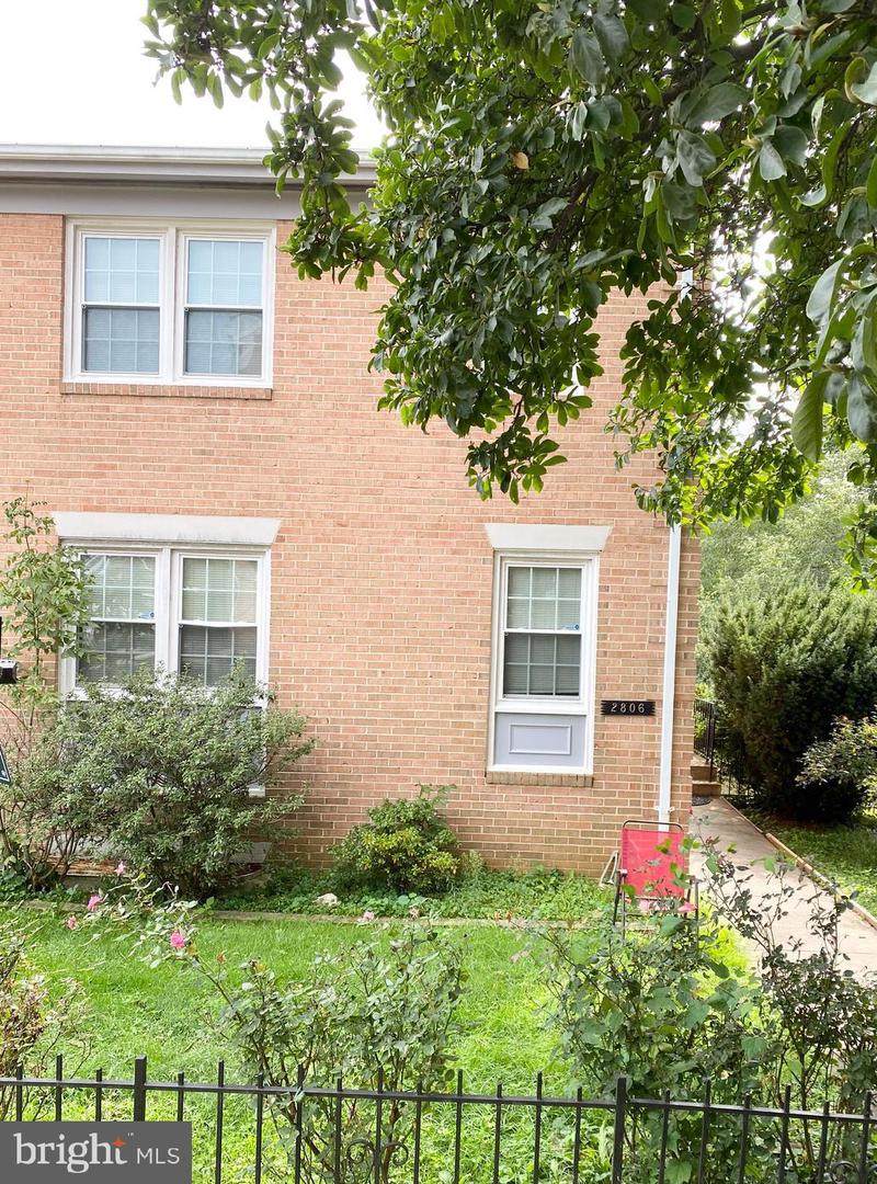 2806 Evelyn Court - Photo 1