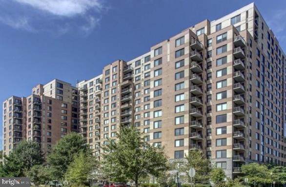 2451 Midtown Avenue - Photo 1