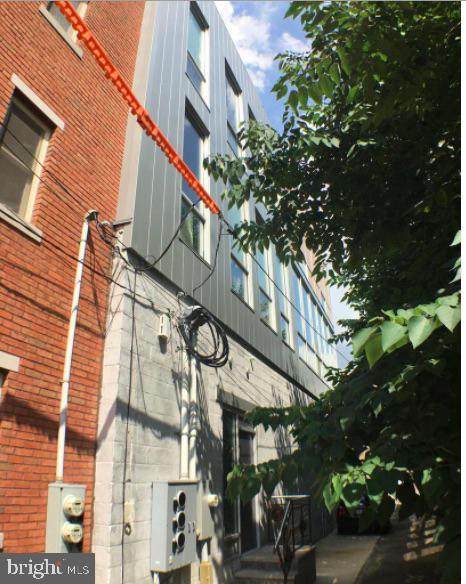 111-17 Earp Street - Photo 1