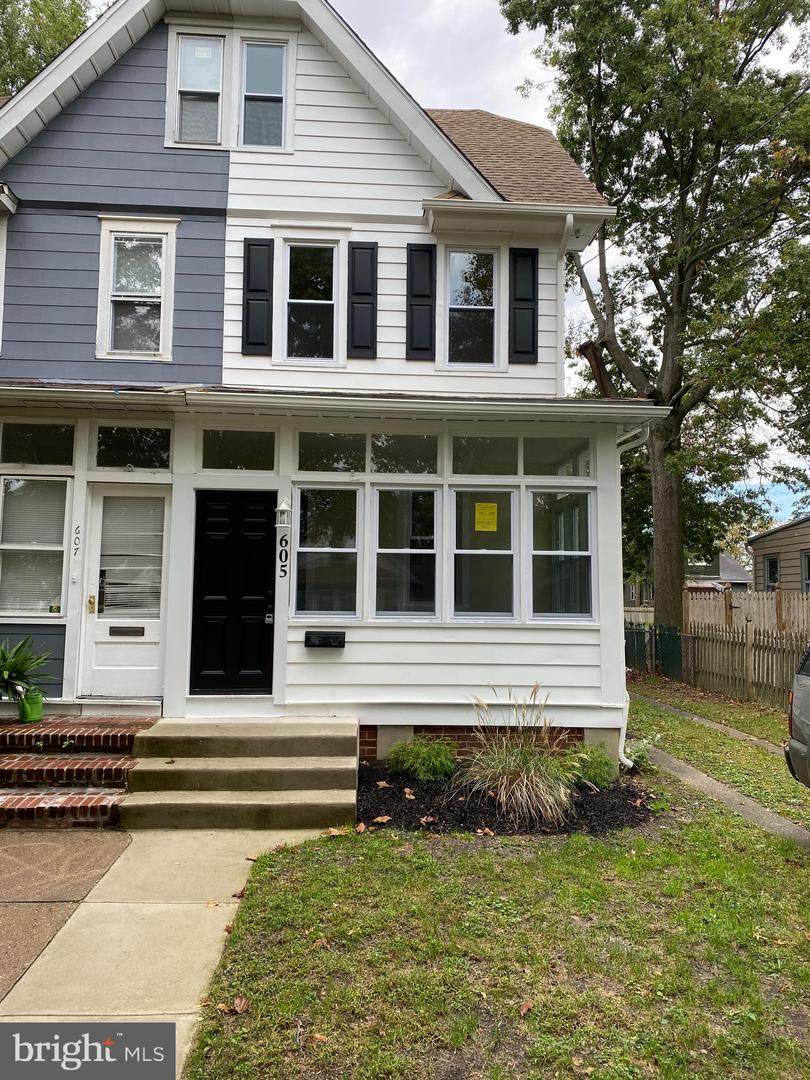 605 Pennsylvania Avenue - Photo 1