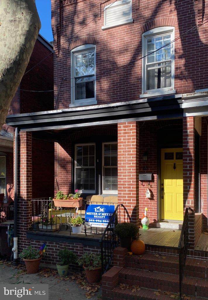 115 Winchester Place - Photo 1