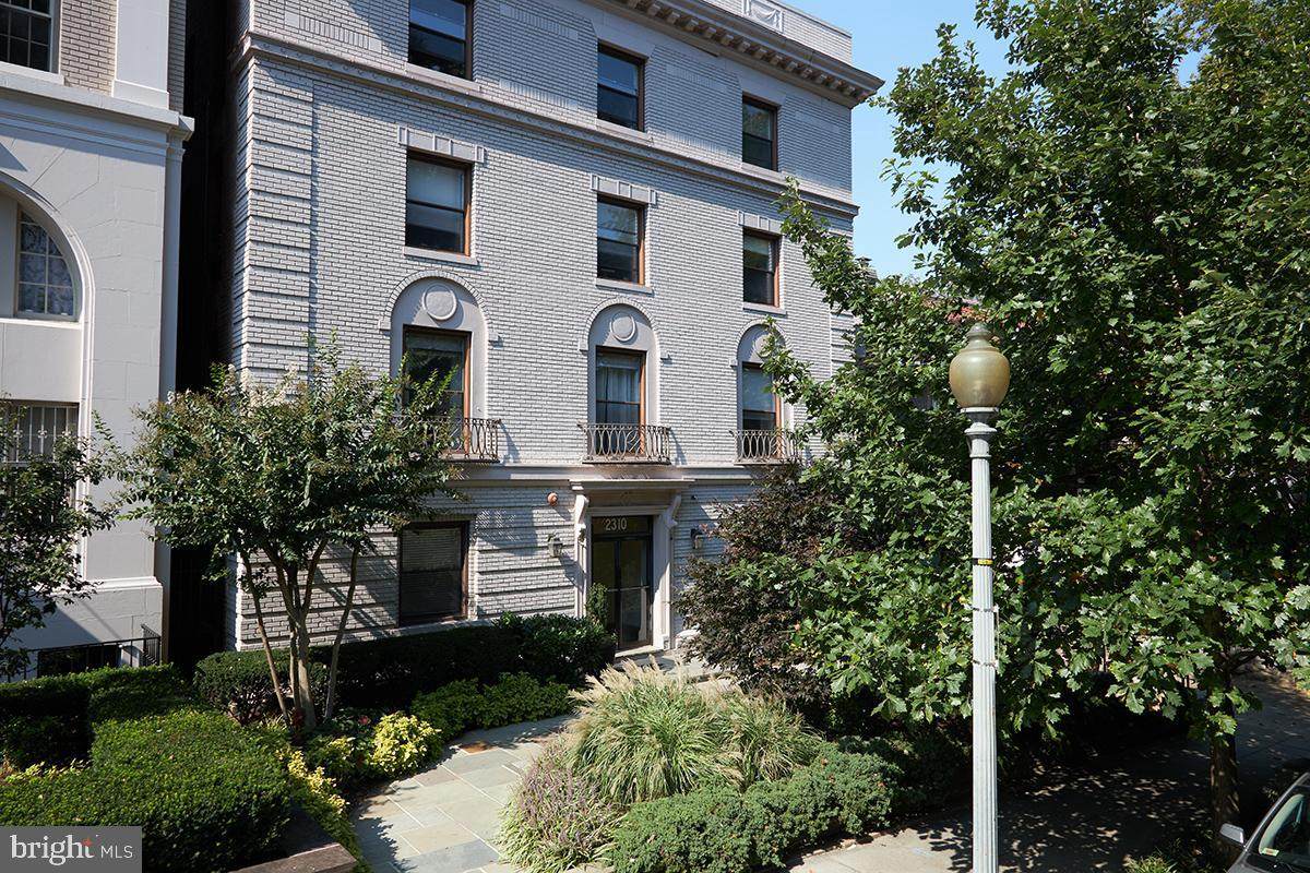 2310 Ashmead Place - Photo 1