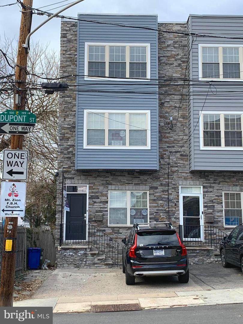 130 Dupont Street - Photo 1