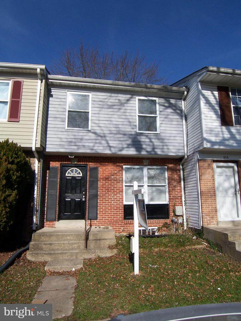 604 Yorkshire Drive - Photo 1