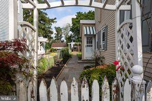 18 Chestnut Street - Photo 1