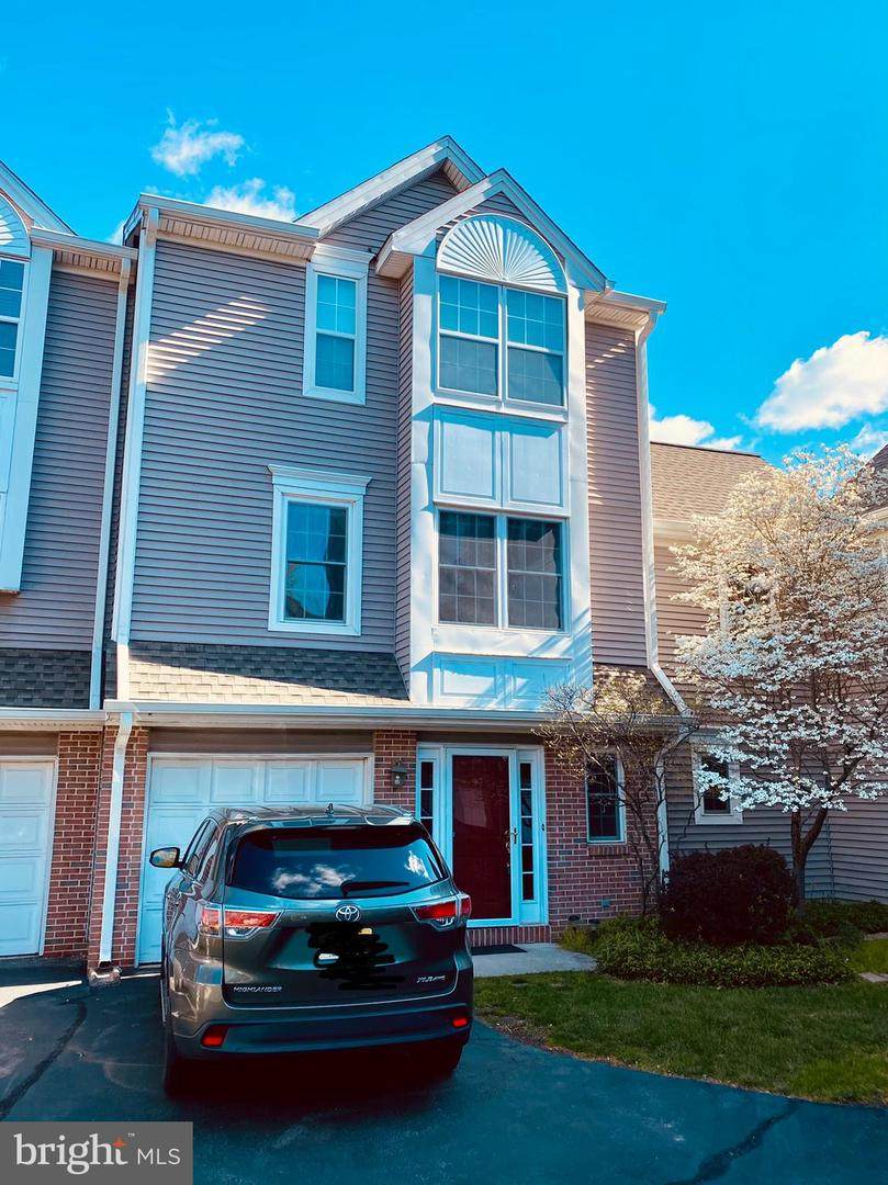 97 Wenlock Court - Photo 1