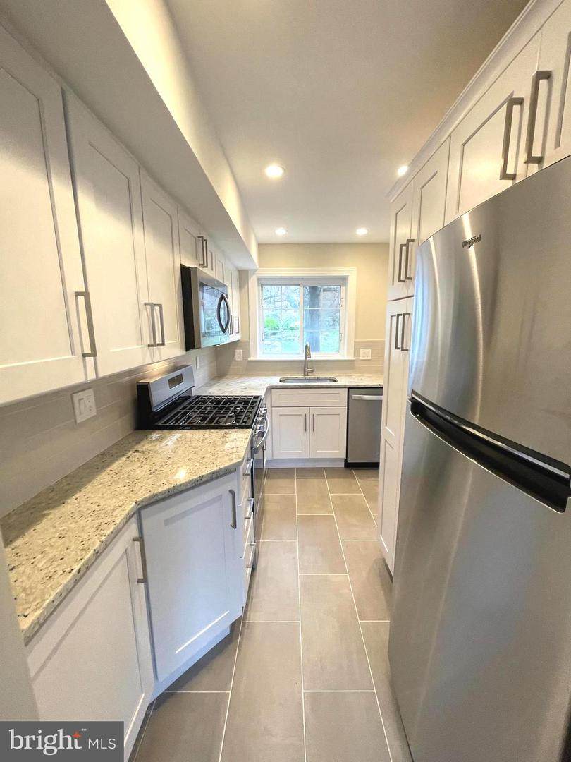 1606 Preston Road - Photo 1