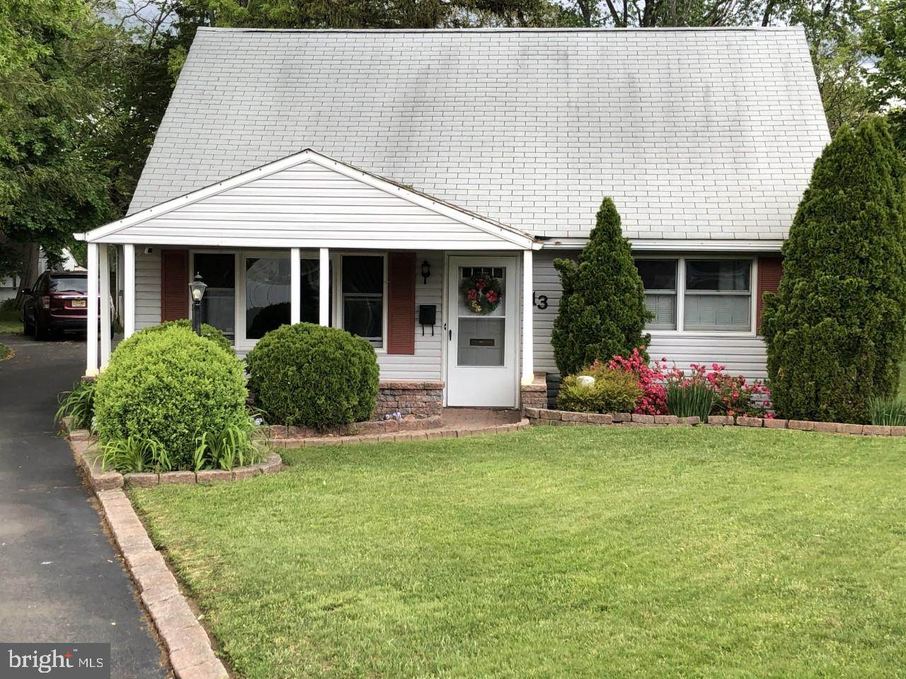 13 Scarsdale Place - Photo 1