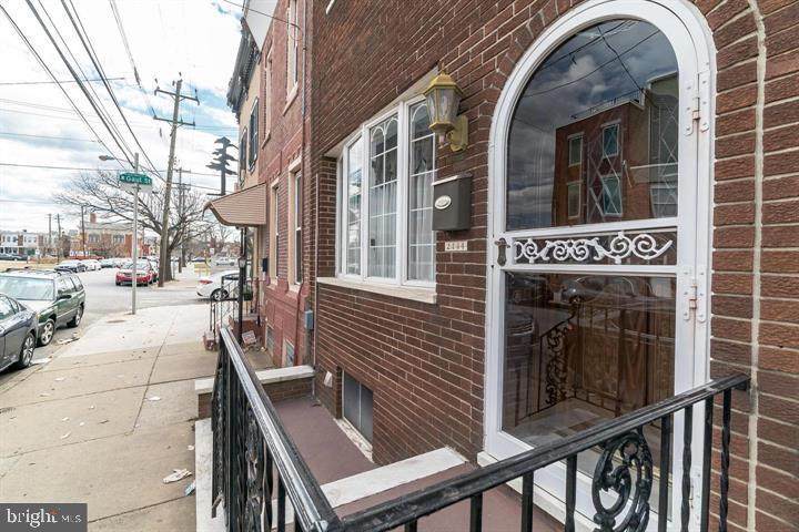 2444 Huntingdon Street - Photo 1