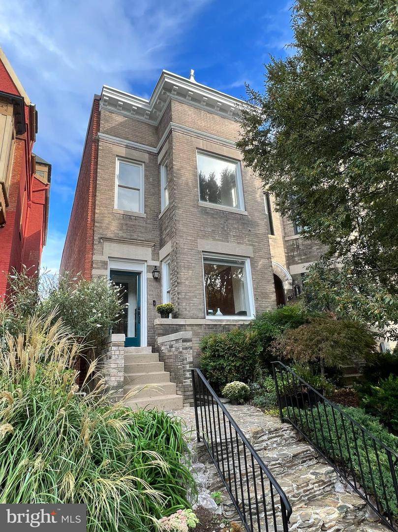 417 T Street - Photo 1