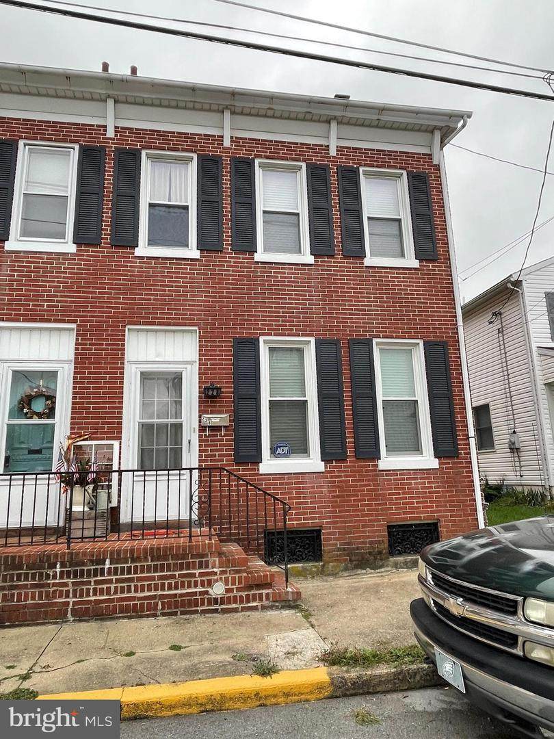 228 4TH Street - Photo 1
