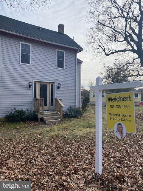 664 Chestnut Street - Photo 1