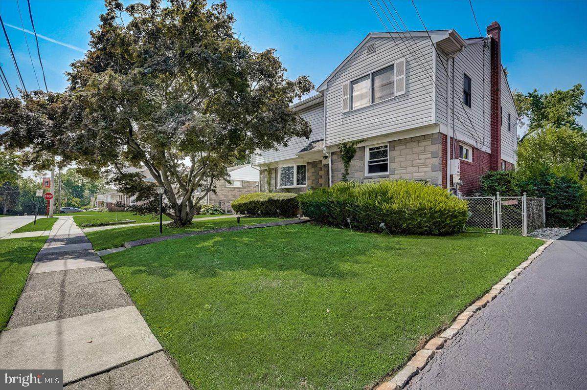 707 Mitchell Avenue - Photo 1
