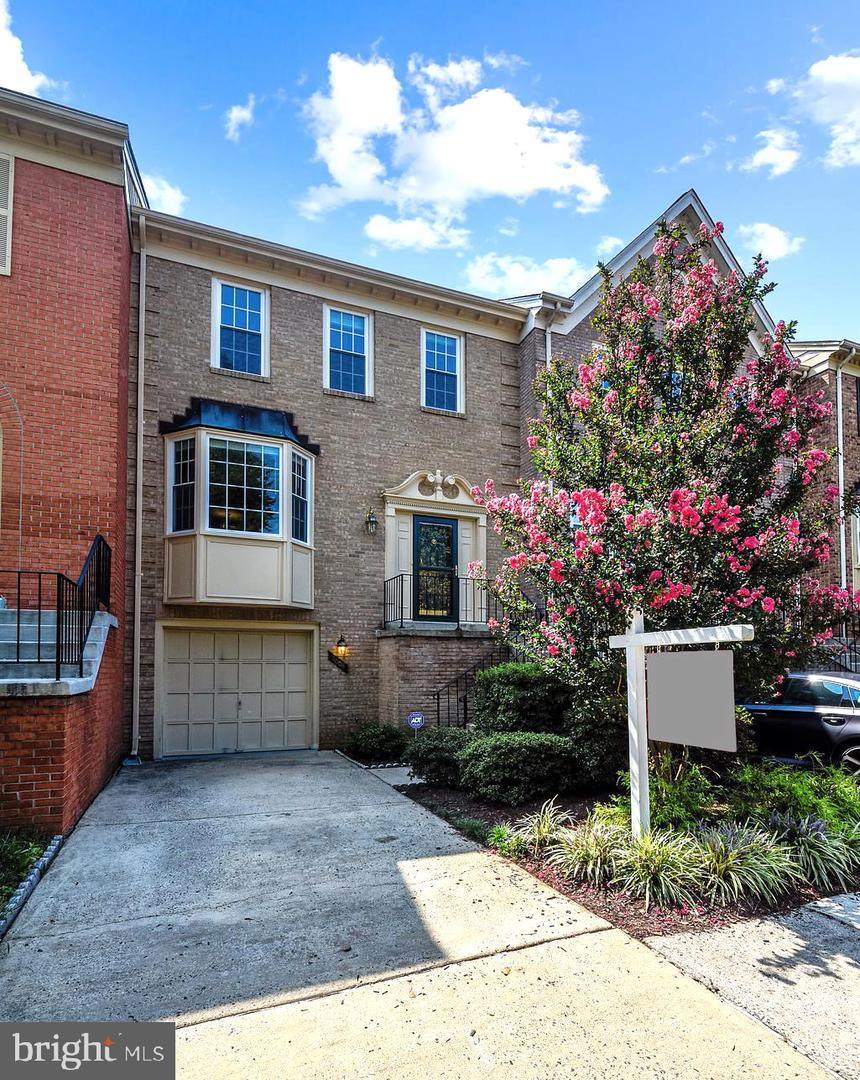 4668 Luxberry Drive - Photo 1