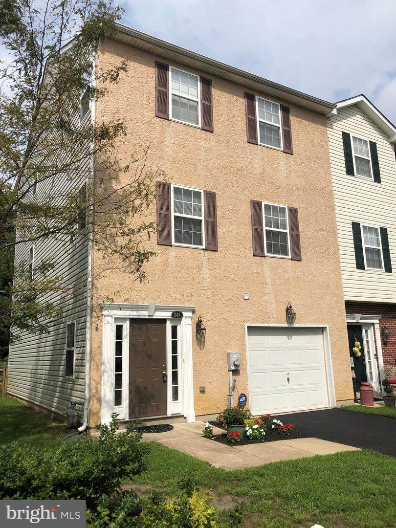 242 Camerton Lane - Photo 1