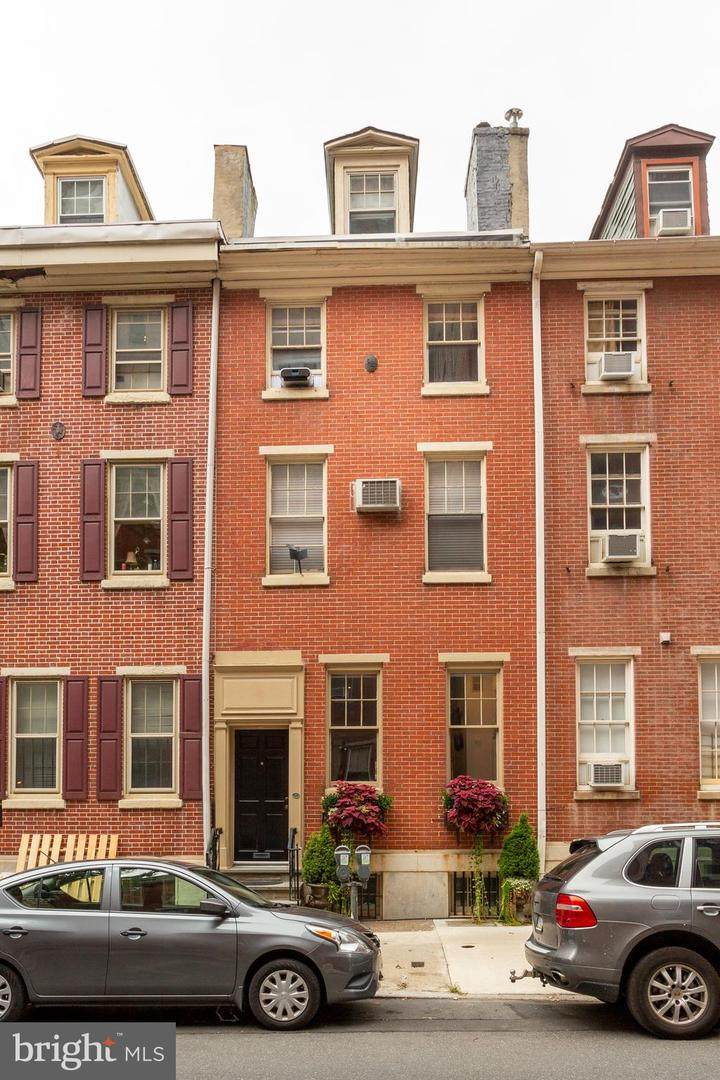 310 16TH Street - Photo 1