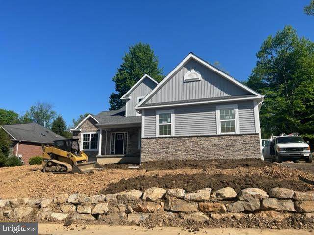 204 Norwegian Woods Drive - Photo 1