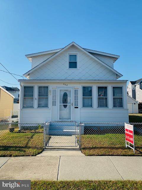 208 24TH Avenue - Photo 1
