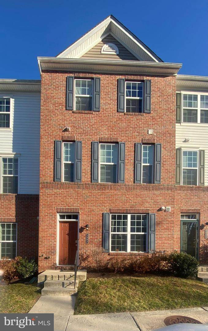 3563 Woodlake Drive - Photo 1