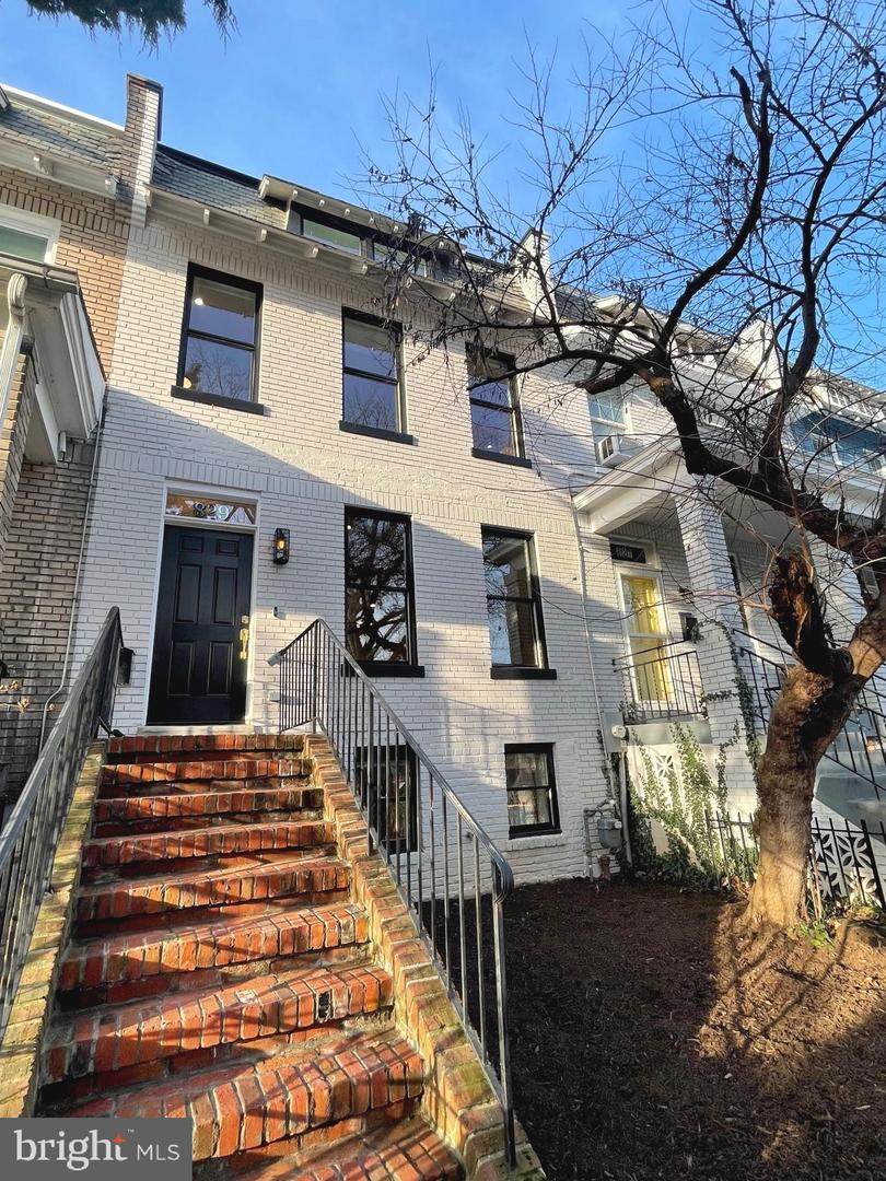 829 Kentucky Avenue - Photo 1