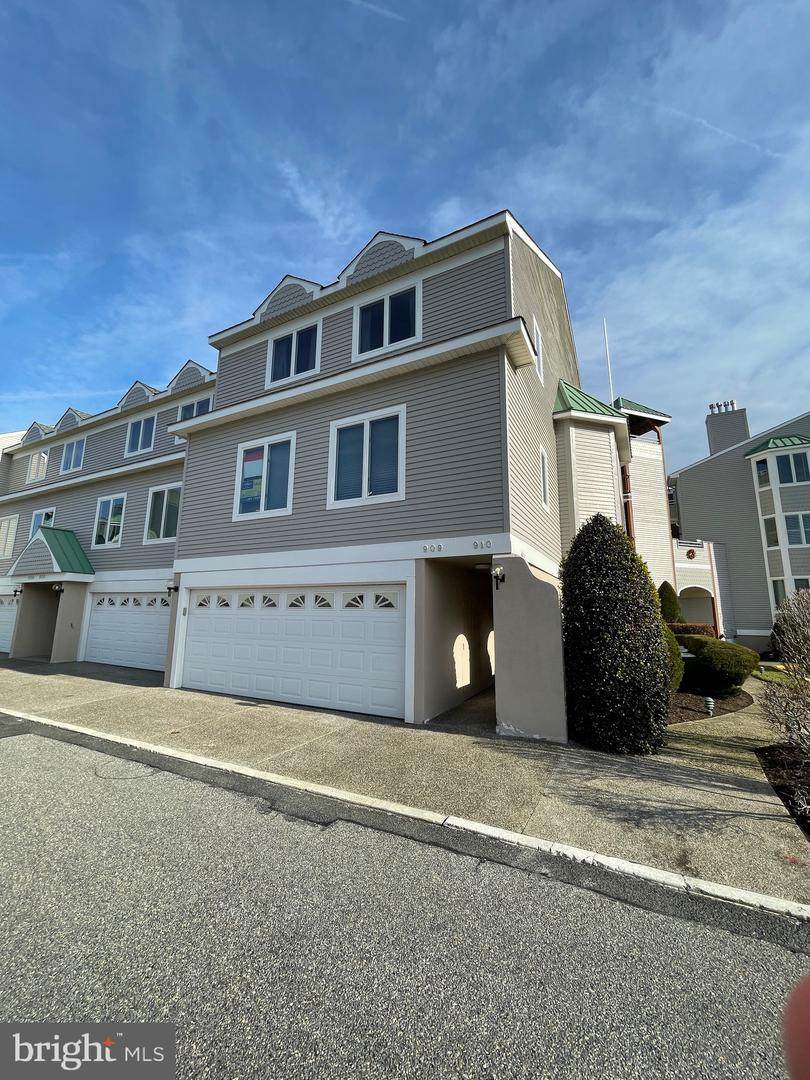 902 Ocean Drive - Photo 1