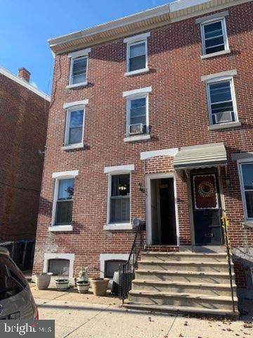 727 Astor Street - Photo 1