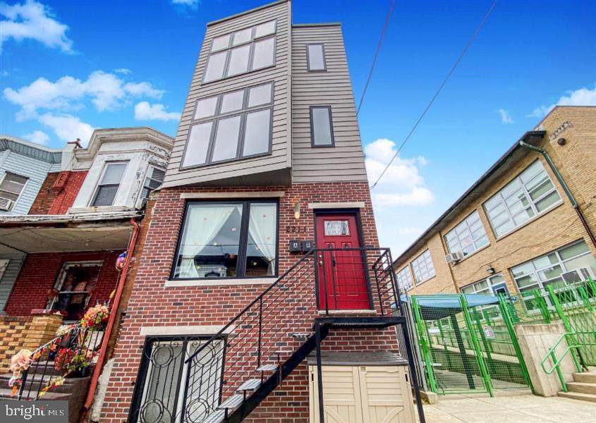 2211 Moore Street - Photo 1